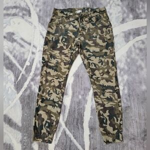 Camo Cargo Jogger Women Pants - Green Camo Print Size L